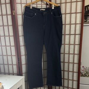 Levi's Women's Deep Indigo Straight Leg Jeans New without tags